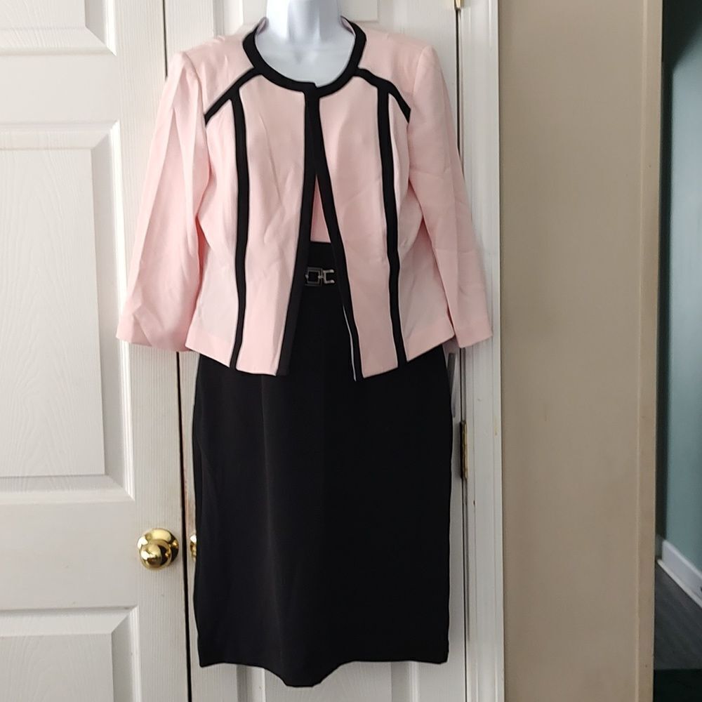 Sandra Darren  pink black  2 pc dress and jacket set  Sz 10  NWT